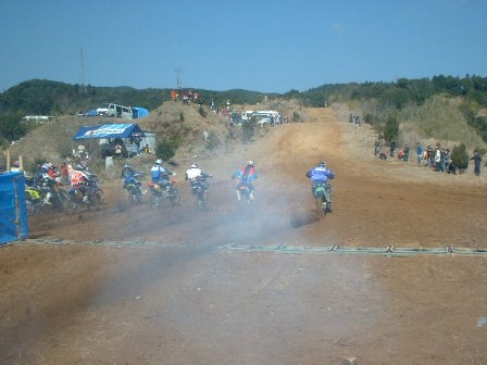 ���g�N���X